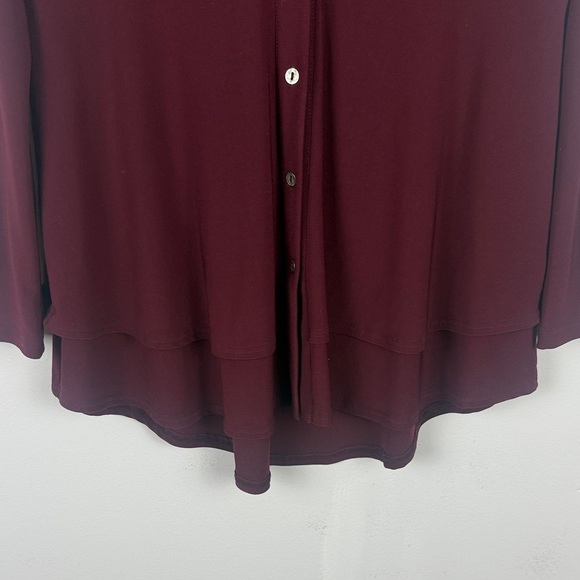 Sympli Deep Burgundy Flowy Fit Button Down Layered Hem Long Sleeve Blouse Size 4 - Picture 5 of 11